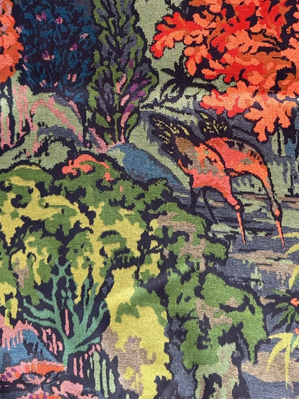 NWOT, SILK SCARF IN BEAUTIFUL TAPESTRY LANDSCAPE PRINT